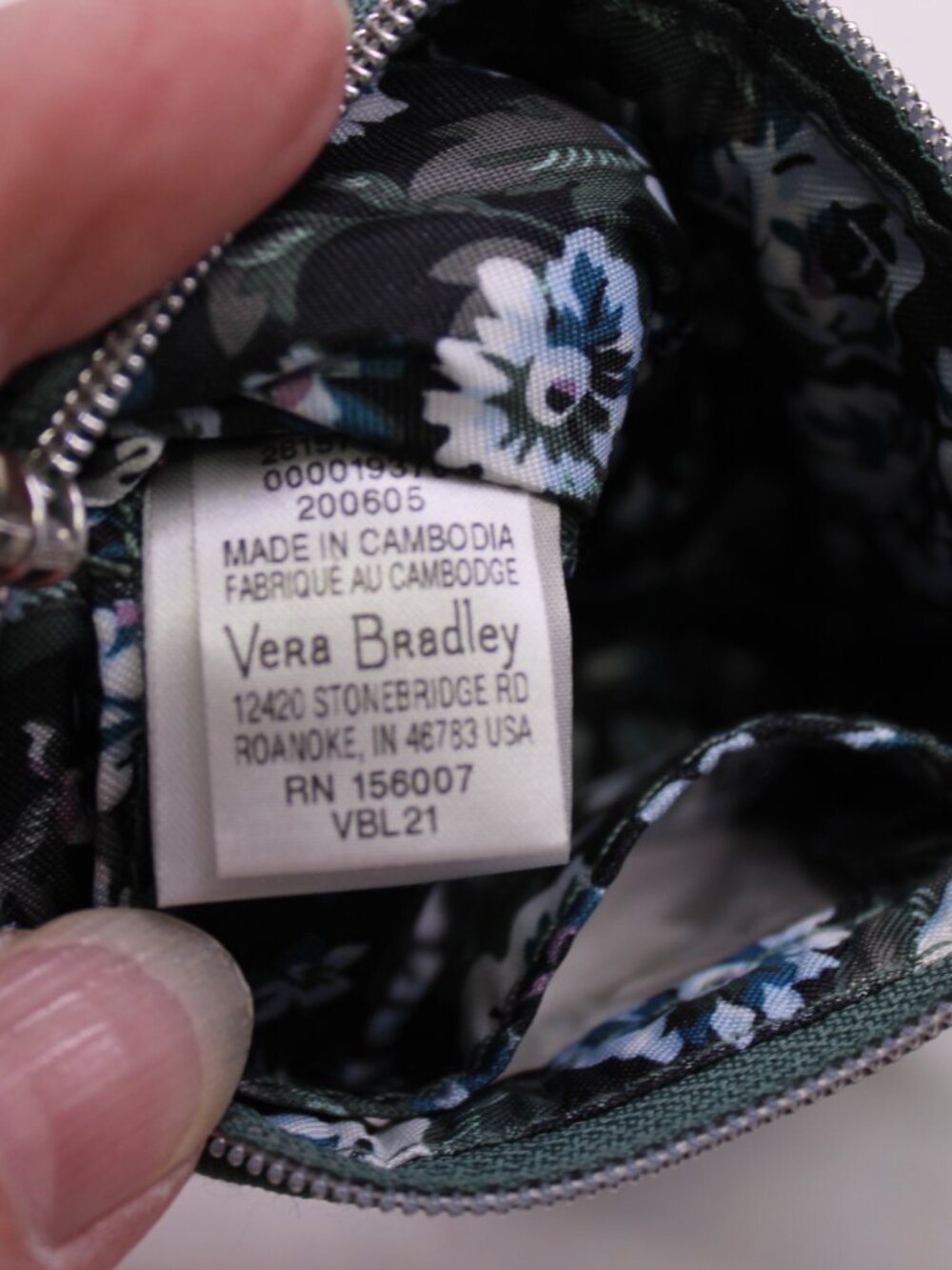 Vera Bradley Performance Twill Zip ID Case & Keychain Lanyard Combo Olive Green - Picture 7 of 10
